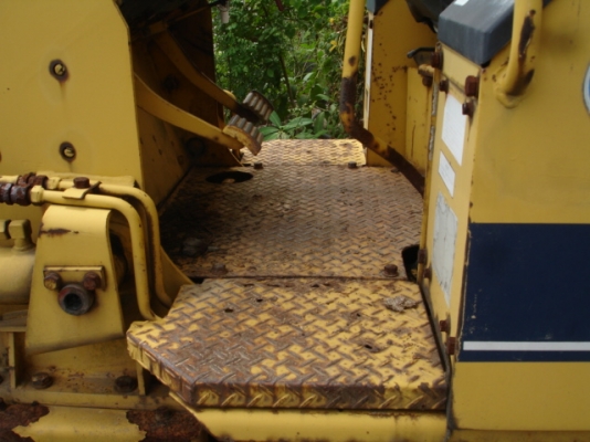 Komatsu D20P-6 นำเข้าจากญี่ปุ่น สภาพสวย ในราคาไม่แพงครับ