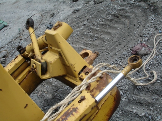 Komatsu D20P-6 นำเข้าจากญี่ปุ่น สภาพสวย ในราคาไม่แพงครับ