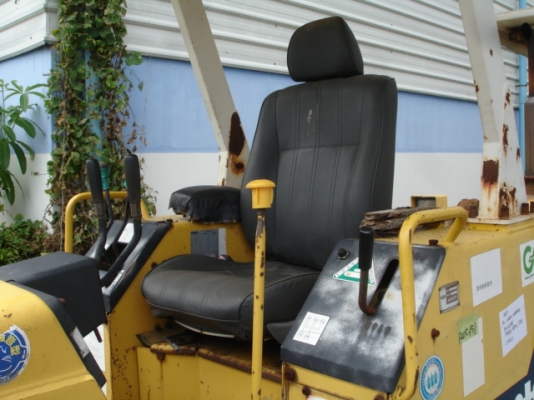 Komatsu D20P-6 นำเข้าจากญี่ปุ่น สภาพสวย ในราคาไม่แพงครับ