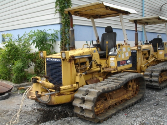 Komatsu D20P-6 นำเข้าจากญี่ปุ่น สภาพสวย ในราคาไม่แพงครับ