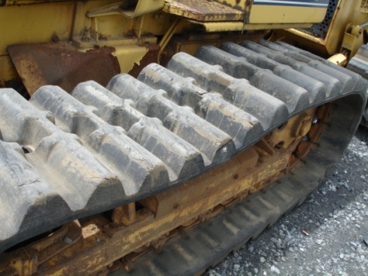 Komatsu D20P-6 นำเข้าจากญี่ปุ่น สภาพสวย ในราคาไม่แพงครับ