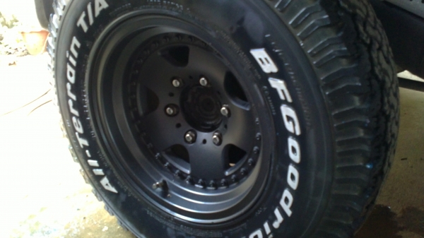 ขายล้อขอบ 15x7 off -13 6รู กระบะ พร้อมยาง BF