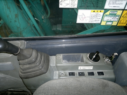 ขาย รถขุด KOBELCO รุ่น SK135SR-1ES ปี 2005/ 3321 ชม.รถนอกนำเข้า สภาพสวย ติดต่อ มานะ 085-9049669