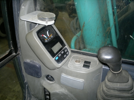 ขาย รถขุด KOBELCO รุ่น SK135SR-1ES ปี 2005/ 3321 ชม.รถนอกนำเข้า สภาพสวย ติดต่อ มานะ 085-9049669