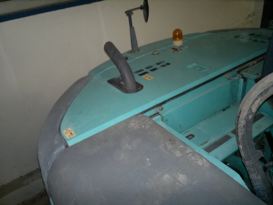 ขาย รถขุด KOBELCO รุ่น SK135SR-1ES ปี 2005/ 3321 ชม.รถนอกนำเข้า สภาพสวย ติดต่อ มานะ 085-9049669