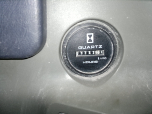 ขาย รถขุด KOBELCO รุ่น SK135SR-1ES ปี 2005/ 3321 ชม.รถนอกนำเข้า สภาพสวย ติดต่อ มานะ 085-9049669