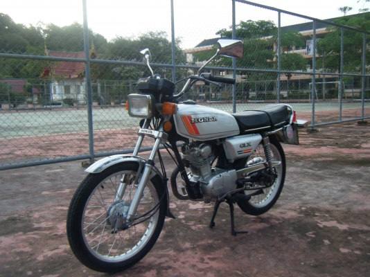 !!! Honda glx 125 classic !!!อยากขาย..เสนอราคามาเลยต้องการใช้เงิน !!! Honda glx 125 classic !!!อยากขาย..เสนอราคามาเลยต้องการใช้เงิน