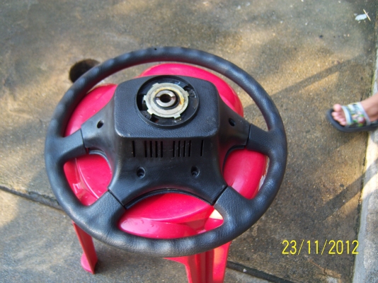 พวงมาลัยฮอนด้า (เลขที่ใบนำส่งไปรษณีย์ PB 4241 7848 5 TH)