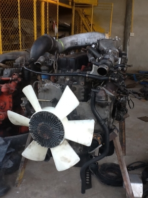 ขายเครื่องนิสสันUD PF6 350แรงห้าง