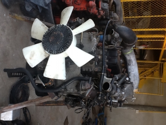 ขายเครื่องนิสสันUD PF6 350แรงห้าง