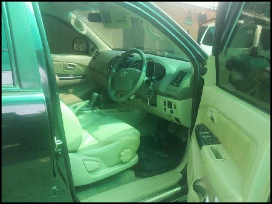 ขายดาวน์โตโยต้า ฟอร์จูนเนอร์ จดทะเบียนปี 49