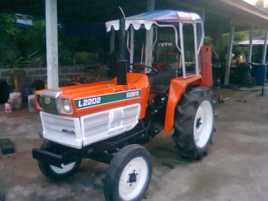 KUBOTA L2202 ข้างขาว  พร้อมผานพวง 5 ใบ