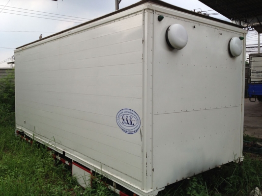 ขายตู้แห้งประตู 3 บาน ยาว 5.50 เมตร