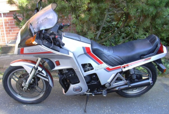 ขาย Yamaha XJ750D ทะเบียนแท้ๆ ขี่โอนขนส่งได้เลยครับ