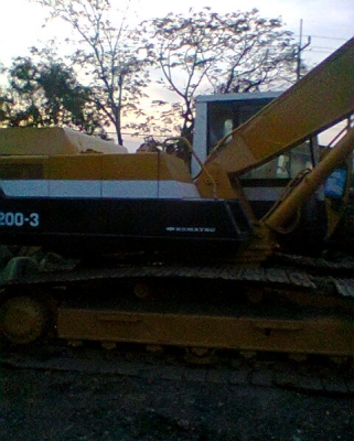 KOMATSU PC200-3 ใส่ปั้มรุ่น5 เครื่อง6D14เทอร์โบไวเท่า200-5 KOMATSU PC200-3 ใส่ปั้มรุ่น5 เครื่อง6D14เทอร์โบไวเท่า200-5