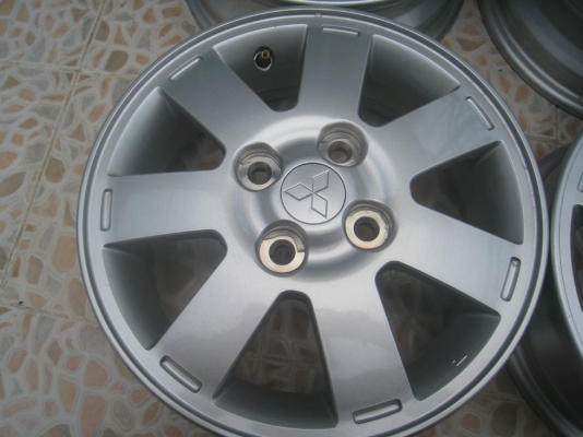 ขายล้อแม็กเดิม mitsubishi mirage 14"x4.5" 4/100 (081-3747940)