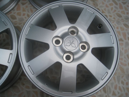 ขายล้อแม็กเดิม mitsubishi mirage 14"x4.5" 4/100 (081-3747940)