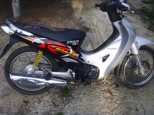 ขาย honda wave 125 cc  สภาพเดิมๆ สีสวย 15900 บาท