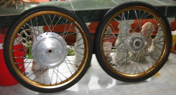 ขายล้อแต่ง ฟีโน่ พร้้อมใส่ 2,200