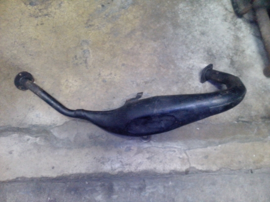 ขาย KR150 ปี39 รถจอดนานเจ้าของไม่ได้ใช้ เครื่องดีมาก มีกันสะบัด ทะเบียนโอน 12000..