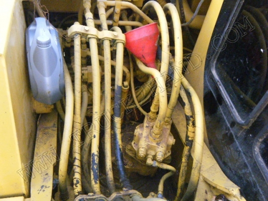 รถแบคโฮ ยี่ห้อ KOMATSU PC120 รุ่น5