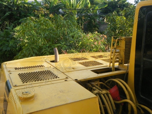 รถแบคโฮ ยี่ห้อ KOMATSU PC120 รุ่น5