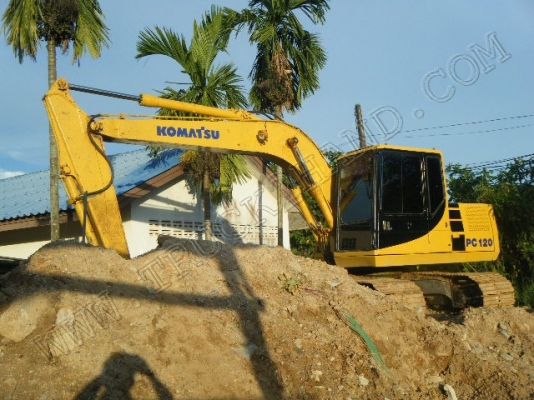 รถแบคโฮ ยี่ห้อ KOMATSU PC120 รุ่น5