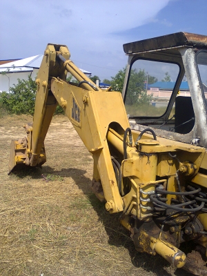 ขายJCB ตักหน้าขุดหลัง ทำงานเร็ว สภาพพร้อมใช้