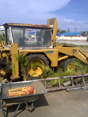 ขายJCB ตักหน้าขุดหลัง ทำงานเร็ว สภาพพร้อมใช้