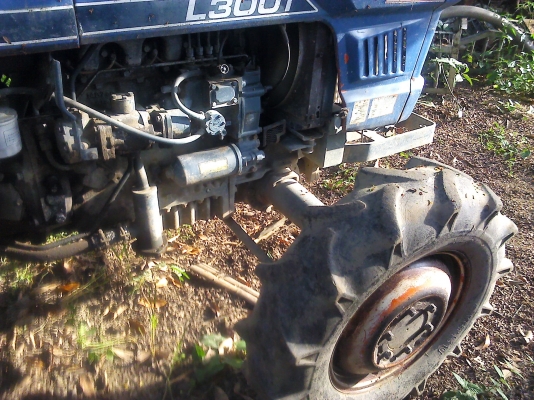 รถไถคูโบต้า L3001 DT ขับ 4 ล้อ มีโรตารี่  มีอุปกรณ์ให้หมดแรงดี(มี VDO ให้ดูรถ)