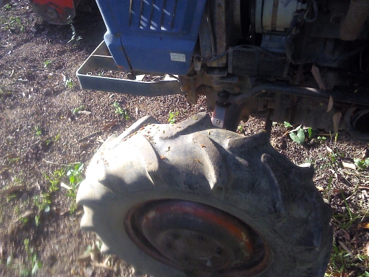 รถไถคูโบต้า L3001 DT ขับ 4 ล้อ มีโรตารี่  มีอุปกรณ์ให้หมดแรงดี(มี VDO ให้ดูรถ)