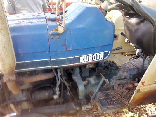 รถไถคูโบต้า L3001 DT ขับ 4 ล้อ มีโรตารี่  มีอุปกรณ์ให้หมดแรงดี(มี VDO ให้ดูรถ)