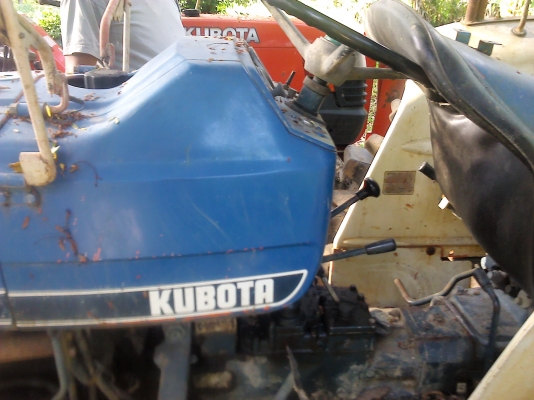 รถไถคูโบต้า L3001 DT ขับ 4 ล้อ มีโรตารี่  มีอุปกรณ์ให้หมดแรงดี(มี VDO ให้ดูรถ)