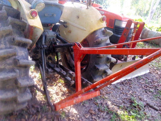 รถไถคูโบต้า L3001 DT ขับ 4 ล้อ มีโรตารี่  มีอุปกรณ์ให้หมดแรงดี(มี VDO ให้ดูรถ)