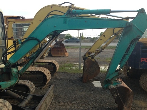 ขายรถแบคโฮ KOMATSU PC35R-8 สภาพสวยมาก นำเข้าจากญี่ปุ่น ติดต่อ 081-2990958