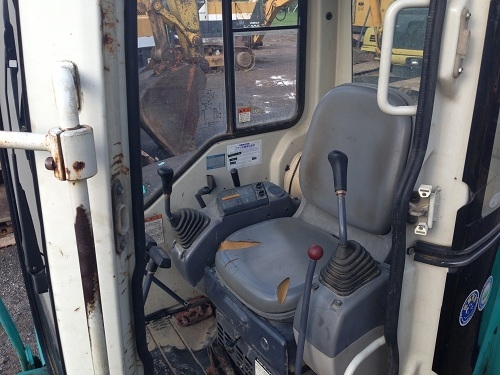 ขายรถแบคโฮ KOMATSU PC35R-8 สภาพสวยมาก นำเข้าจากญี่ปุ่น ติดต่อ 081-2990958