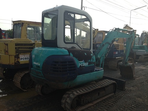 ขายรถแบคโฮ KOMATSU PC35R-8 สภาพสวยมาก นำเข้าจากญี่ปุ่น ติดต่อ 081-2990958