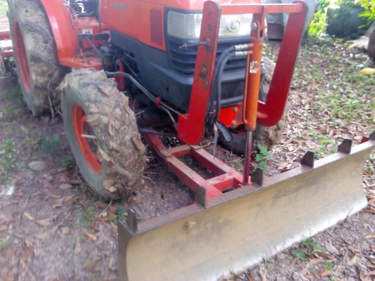 รถไถคูโบต้า L3408  34.7 แรงม้า ขับ 4 ล้อมีใบทะเบียน มีโรตารี่และอื่นๆครบ  สภาพพร้อมใช้เลยเจ้าของเก่าใช้น้อยมาก