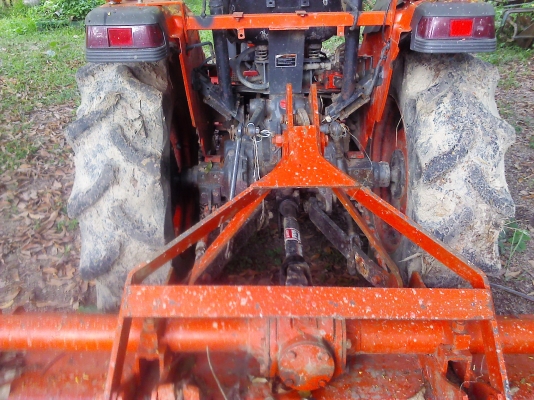 รถไถคูโบต้า L3408  34.7 แรงม้า ขับ 4 ล้อมีใบทะเบียน มีโรตารี่และอื่นๆครบ  สภาพพร้อมใช้เลยเจ้าของเก่าใช้น้อยมาก