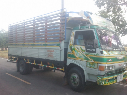 ขาย HINO 120 แรง ปี 38 ห้างแท้สวยๆ มีแอร์ เฟือง F หลังแล้วรถสภาพดีพร้อมใช้ครับ