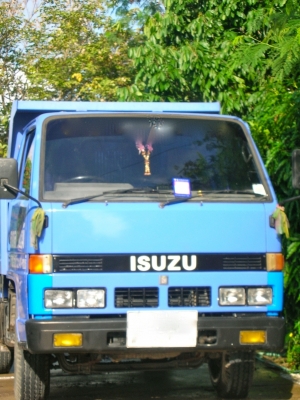 4ล้อดัมพ์ อีซุซุ เครื่อง88เเรง สภาพสวย รถพร้อมใช้งาน ทะเบียนพร้อมโอน