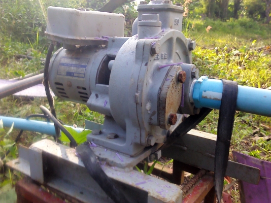 ปั๊มน้ำลึก MAKITA  เป็นแบบสูบได้ลึกมากถึง 18 เมตร