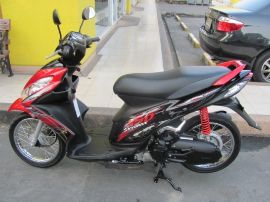 Suzuki Skydrive รถ 8 เดือน ไมล์ 2398 ก.ม.ใหม่เอี่ยม