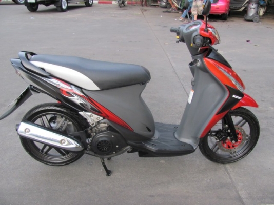 Suzuki Skydrive รถ 8 เดือน ไมล์ 2398 ก.ม.ใหม่เอี่ยม