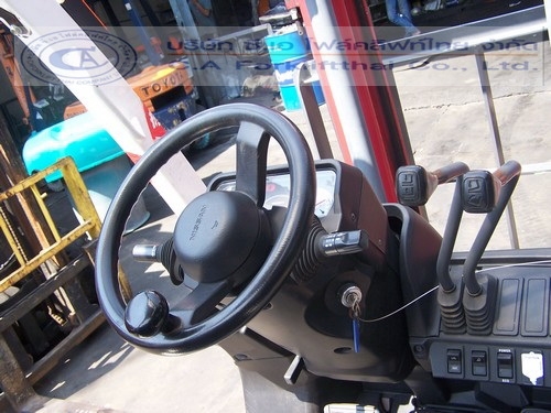 ขายรถ โฟล์คลิฟท์ NISSAN รุ่น L01 ขายรถ โฟล์คลิฟท์ NISSAN รุ่น L01