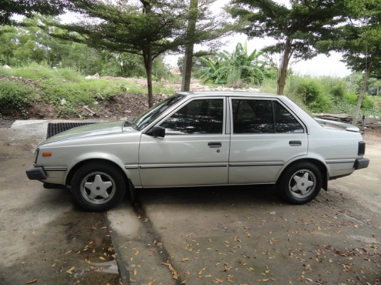 NISSAN SUNNY B11 ปี1990 NISSAN SUNNY B11 ปี1990