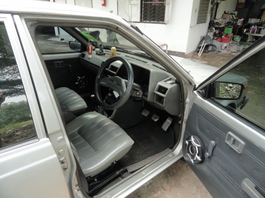 NISSAN SUNNY B11 ปี1990 NISSAN SUNNY B11 ปี1990