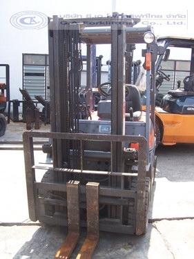 ขายรถ โฟล์คลิฟท์ TOYOTA รุ่น 7-FG15
