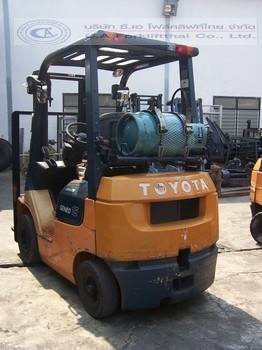 ขายรถ โฟล์คลิฟท์ TOYOTA รุ่น 7-FG15