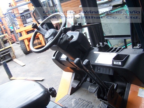 ขายรถ โฟล์คลิฟท์ TOYOTA รุ่น 7-FG15 ขายรถ โฟล์คลิฟท์ TOYOTA รุ่น 7-FG15